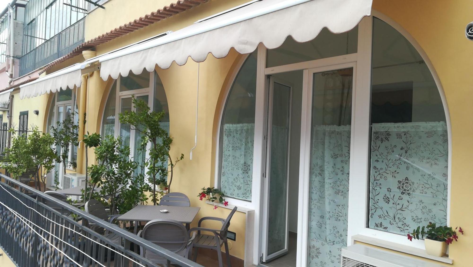 Vietri Il Covo Delle Civette B&B 객실 사진